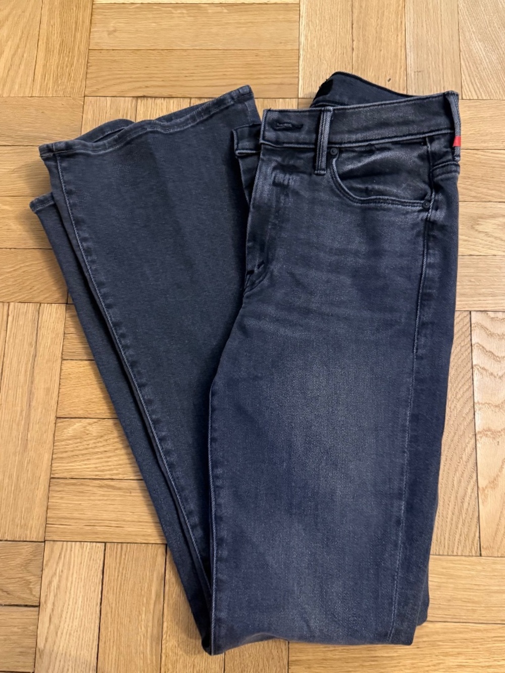 Mother The Weekender Jeans Black Flare Denim Size 26 Mid Rise Stretch Bootcut